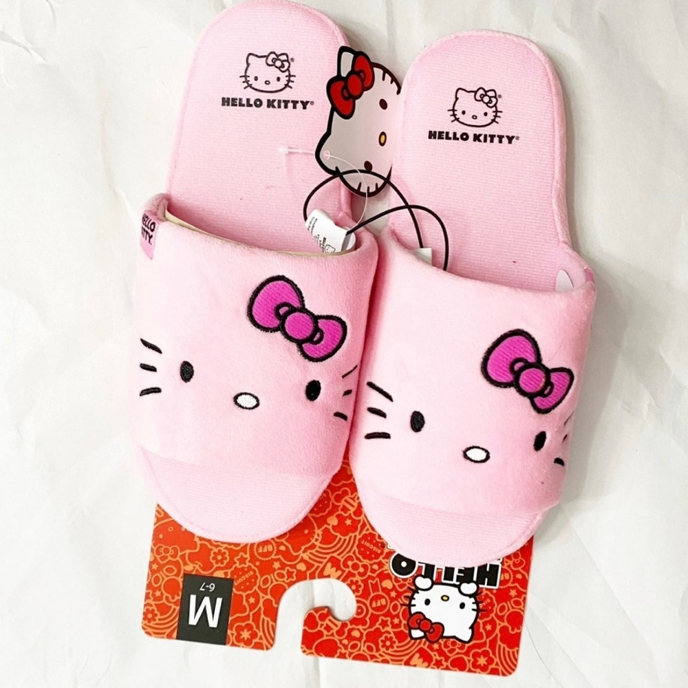 Hello Kitty Slippers - Picture 2 of 3